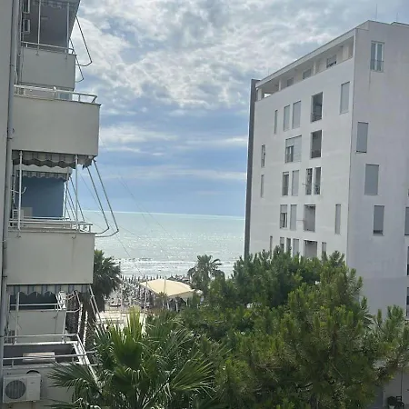 Ideally Seascape Flat, With View From Balcon * Durres